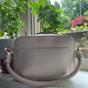 Love and Lore Hand Bag - Dusty white pink